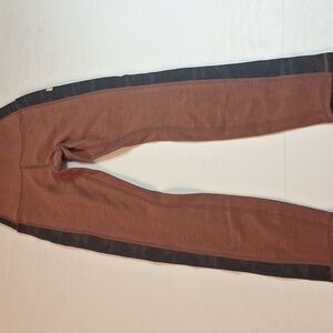 #253 Vuori Aspire Elevation Rust color Size Xs B1478